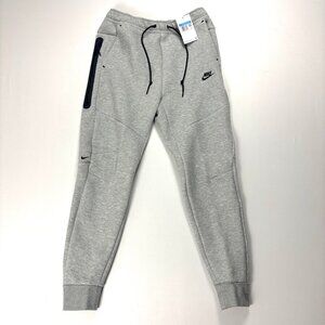 Nike Mens Tech Pants NWT Grey Sz M Slim Fit Taper Joggers $120 MSRP HV0959-063